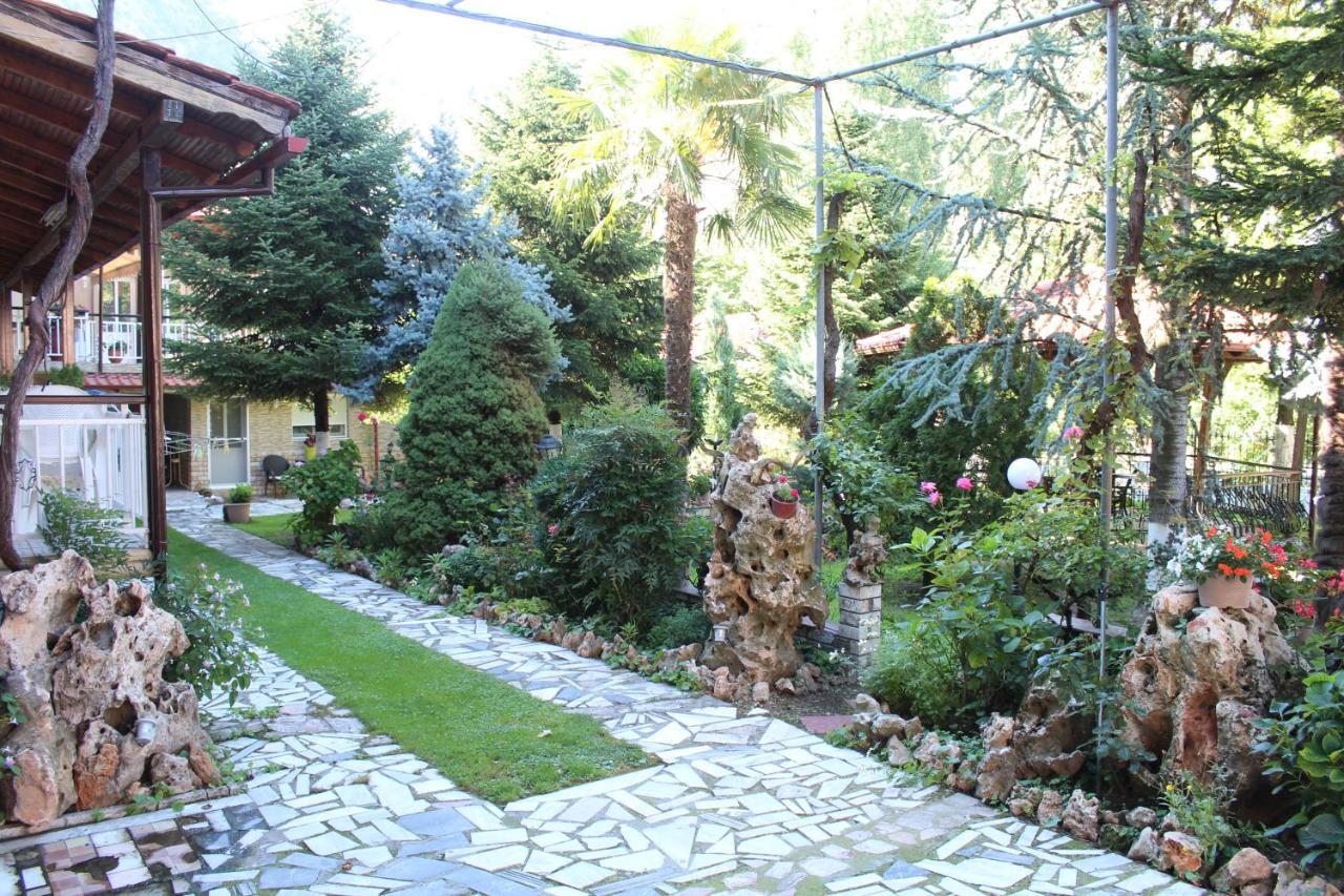 Germanos Studios Káto Loutrákion Exterior foto